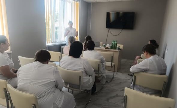 Чергова зустріч Групи рівних у КП «Славутський центр ПМСД»